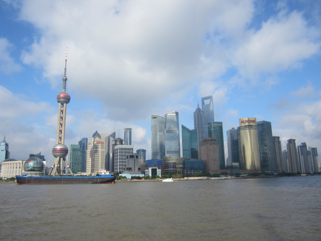 Shangai, en pleno día. Se puede apreciar el ligero abombado en las zonas cercanas a los bordes.